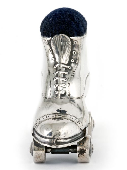 EDWARDIAN SILVER ROLLER SKATE PIN CUSHION - ADDITIONAL PHOTO 1