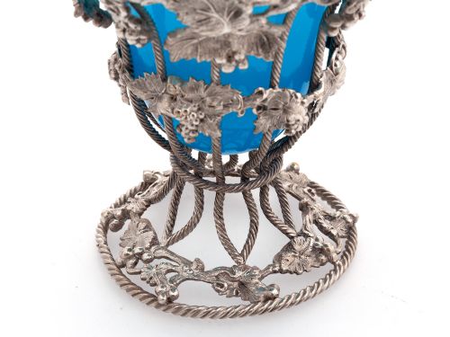 DECORATIVE VICTORIAN SILVER PLATE SUGAR BASKET WITH ORIGINAL BLUE GLASS LINER - ADDITIONAL PHOTO 2