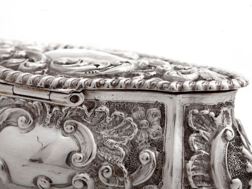 ANTIQUE CHESTER SILVER SHAPED BOX WITH GILT INTERIOR - ADDITIONAL PHOTO 3