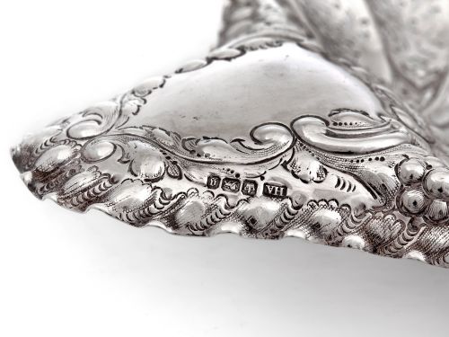 LARGE SILVER SHELL SHAPED BON BON DISH WITH A PIERCED BODY AND CRIMPED EDGE BORDER - ADDITIONAL PHOTO 4