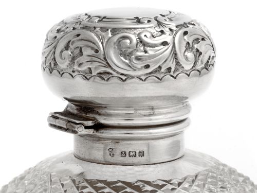 EDWARDIAN SILVER TOPPED PERFUME BOTTLE WITH A DEEP DIAMOND CUT GLASS BODY - ADDITIONAL PHOTO 4