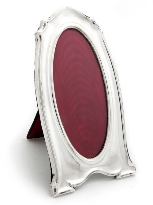 plain shaped antique silver photo or picture frame with an oval window - CATEGORY: ANTIQUE SILVER - DATED 1910