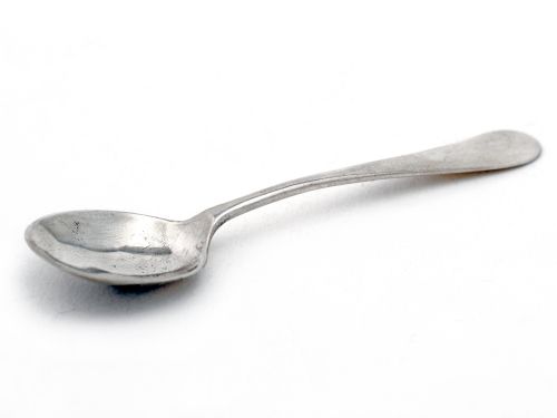 PLAIN SILVER TEA SPOON WITH A GOLFING SCENE ON THE REVERSE - ADDITIONAL PHOTO 1