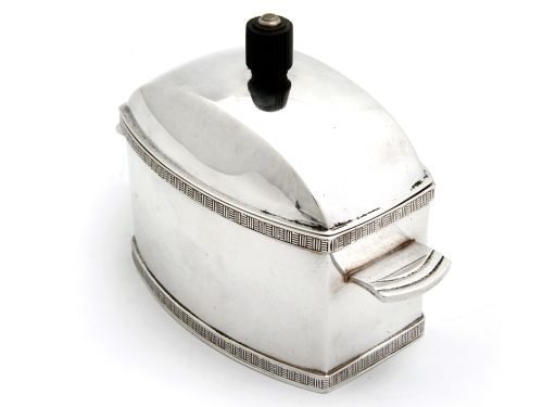 ART DECO STYLE SILVER PLATED BOX WITH TABBED HANDLES AND A DOMED LID - ADDITIONAL PHOTO 2