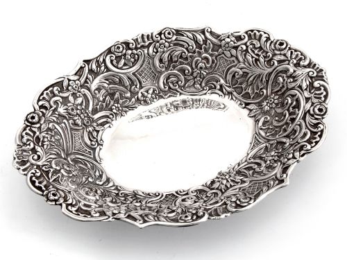 PAIR OF DECORATIVE OVAL ANTIQUE SILVER BON BON DISHES - ADDITIONAL PHOTO 2