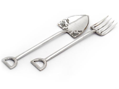 ANTIQUE BOXED SILVER PLATED GARDEN SPADE AND FORK SERVING SET - ADDITIONAL PHOTO 1