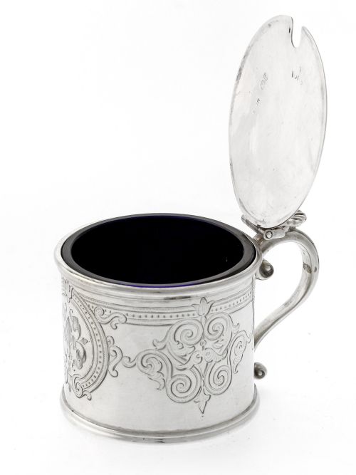 VICTORIAN SILVER DRUM MUSTARD POT WITH ENGRAVED BODY AND GLASS LINER - ADDITIONAL PHOTO 4