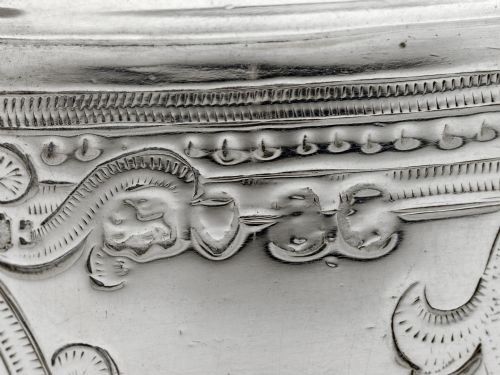 VICTORIAN SILVER DRUM MUSTARD POT WITH ENGRAVED BODY AND GLASS LINER - ADDITIONAL PHOTO 5