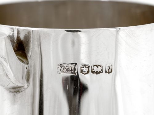 PLAIN CIRCULAR TAPERING SILVER PINT MUG WITH A BRACKET HANDLE - ADDITIONAL PHOTO 3
