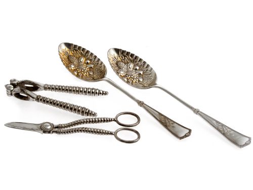 VICTORIAN SILVER PLATE BOXED FRUIT SET INC PAIR OF FRUIT SPOONS GRAPE SHEARS AND NUTCRACKERS - ADDITIONAL PHOTO 1