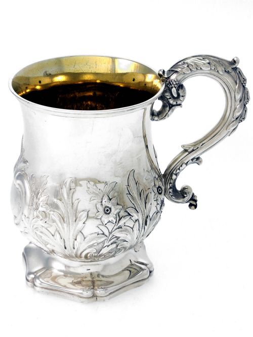 antique silver gilt lined pint mug with acanthus leaves and flowers - CATEGORY: ANTIQUE SILVER - DATED 1850