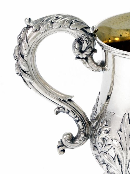 ANTIQUE SILVER GILT LINED PINT MUG WITH ACANTHUS LEAVES AND FLOWERS - ADDITIONAL PHOTO 2