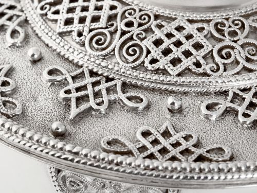 VICTORIAN FILIGREE PATTERNED SILVER PLATED BISCUIT BARREL - ADDITIONAL PHOTO 3