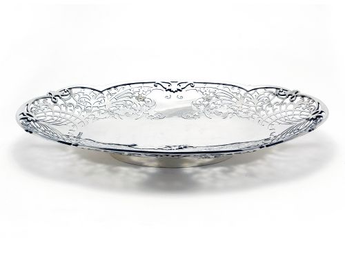 PIERCED OVAL SILVER DISH BY WALKER HALL - ADDITIONAL PHOTO 1