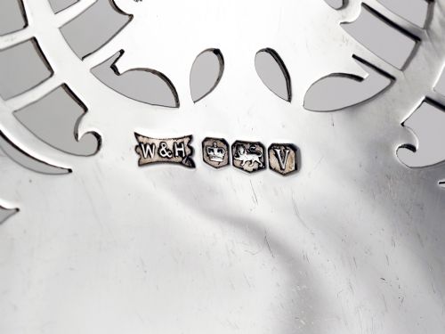 PIERCED OVAL SILVER DISH BY WALKER HALL - ADDITIONAL PHOTO 4