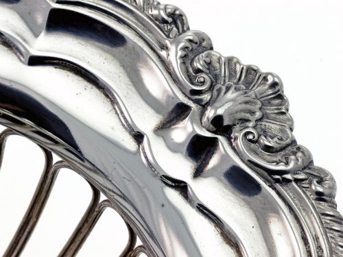 QUALITY CIRCULAR ANTIQUE SILVER PEDESTAL DISH - ADDITIONAL PHOTO 4