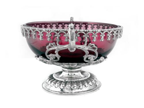 VICTORIAN SILVER PLATED FRUIT BOWL WITH A RUBY GLASS LINER - ADDITIONAL PHOTO 1