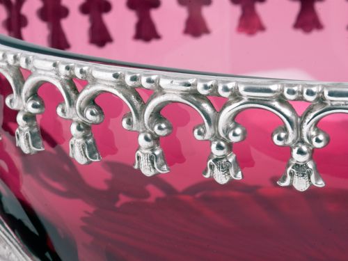 VICTORIAN SILVER PLATED FRUIT BOWL WITH A RUBY GLASS LINER - ADDITIONAL PHOTO 3