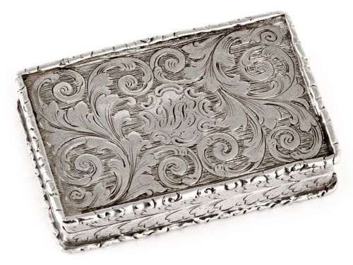 EARLY VICTORIAN CASTLE TOP SILVER VINAIGRETTE DEPICTING WINDSOR CASTLE - ADDITIONAL PHOTO 1