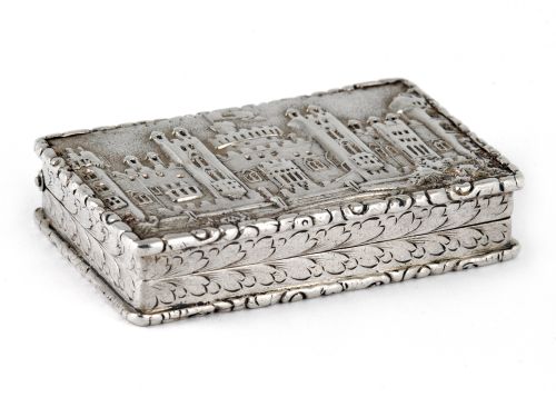 EARLY VICTORIAN CASTLE TOP SILVER VINAIGRETTE DEPICTING WINDSOR CASTLE - ADDITIONAL PHOTO 2