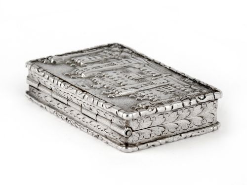 EARLY VICTORIAN CASTLE TOP SILVER VINAIGRETTE DEPICTING WINDSOR CASTLE - ADDITIONAL PHOTO 5