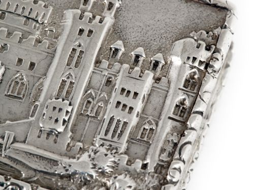 EARLY VICTORIAN CASTLE TOP SILVER VINAIGRETTE DEPICTING WINDSOR CASTLE - ADDITIONAL PHOTO 10