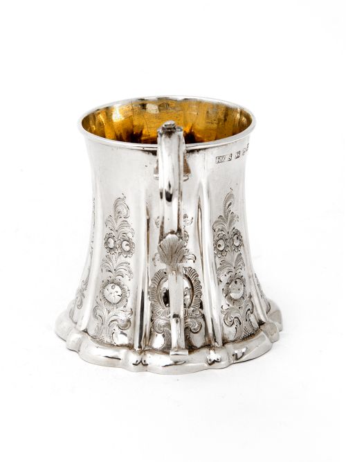 EARLY VICTORIAN SILVER WAISTED CYLINDRICAL CHRISTENING MUG WITH GILT INTERIOR - ADDITIONAL PHOTO 1