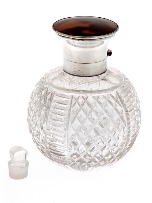 SILVER AND TORTOISESHELL PERFUME BOTTLE WITH CUT GLASS BODY - ADDITIONAL PHOTO 3