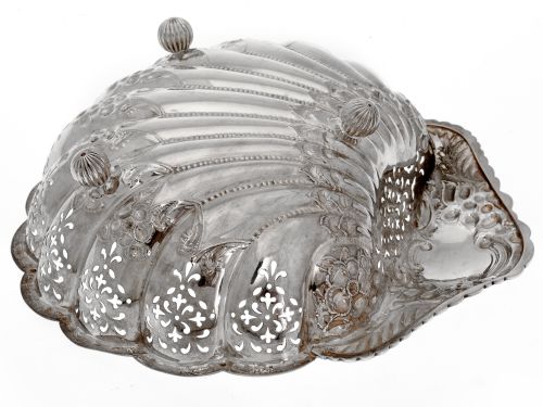 EDWARDIAN SILVER SHELL SHAPED DISH WITH SCALLOPED BORDER AND PIERCED BODY - ADDITIONAL PHOTO 6