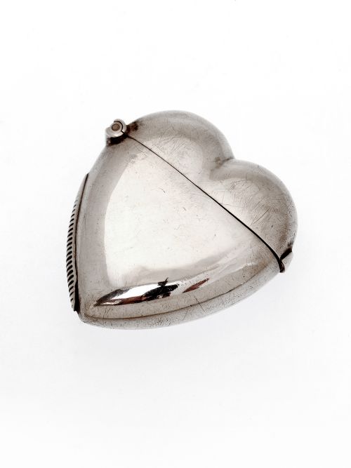 victorian heart shaped silver vesta suitable for engraving - CATEGORY: ANTIQUE SILVER - DATED 1890