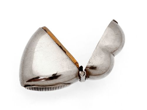 VICTORIAN HEART SHAPED SILVER VESTA SUITABLE FOR ENGRAVING - ADDITIONAL PHOTO 3
