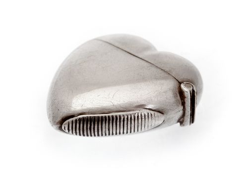 VICTORIAN HEART SHAPED SILVER VESTA SUITABLE FOR ENGRAVING - ADDITIONAL PHOTO 4