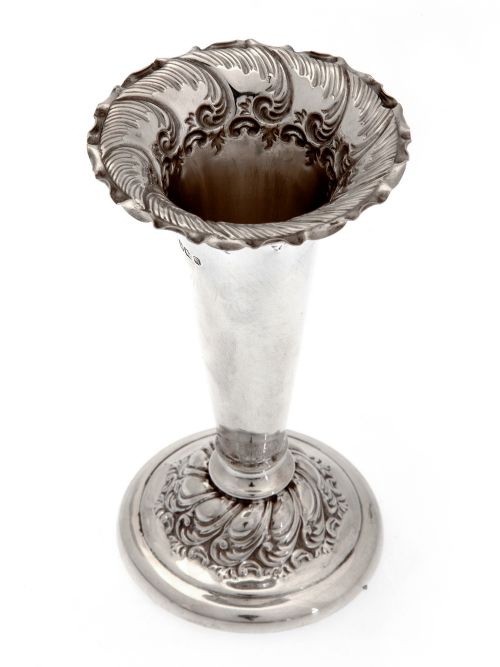 PAIR OF VICTORIAN SILVER FLOWER VASES WITH PLAIN BODIES AND A TRUMPET SHAPED NECK - ADDITIONAL PHOTO 1