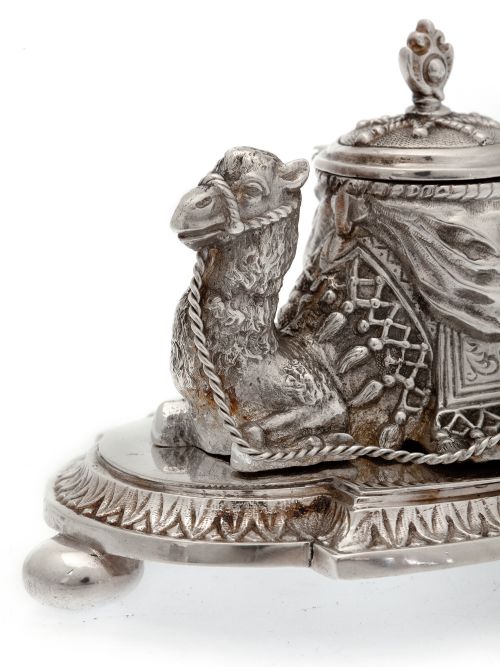 SILVER PLATED INK STAND FEATURING TWO BACK TO BACK CAMELS - ADDITIONAL PHOTO 5