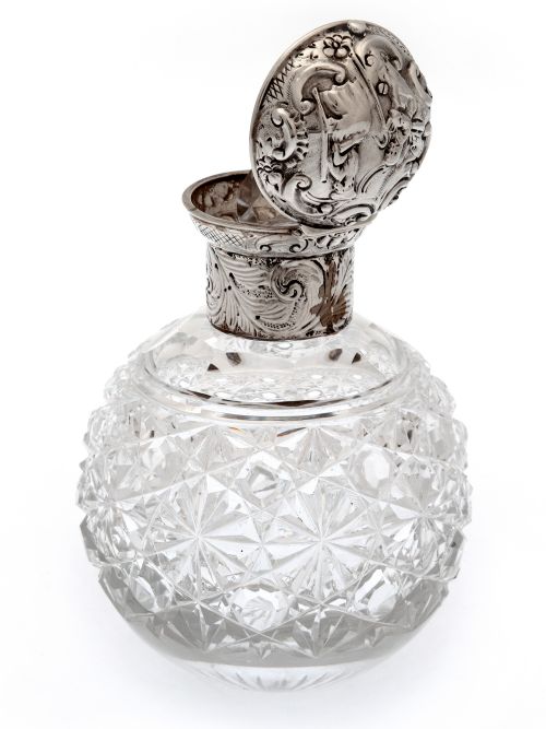 LARGE VICTORIAN SILVER TOPPED PERFUME BOTTLE DECORATED WITH SCROLLS AND FIGURES - ADDITIONAL PHOTO 2