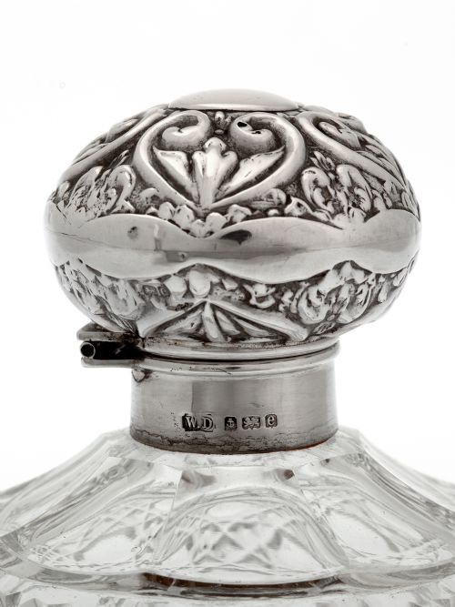 PAIR OF LARGE GLOBE SHAPED SILVER TOP PERFUME BOTTLES WITH HOB CUT GLASS BODIES - ADDITIONAL PHOTO 4
