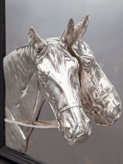 SILVER PLATED FRAMED RELIEF OF TWO HORSE HEADS - ADDITIONAL PHOTO 4