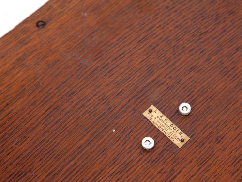 EDWARDIAN POLISHED OAK CUT CORNER GALLERY TRAY WITH SILVER PLATED MOUNTS - ADDITIONAL PHOTO 2