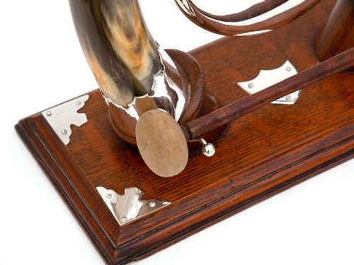 LARGE COW HORN SILVER PLATE AND OAK TABLE GONG - ADDITIONAL PHOTO 2