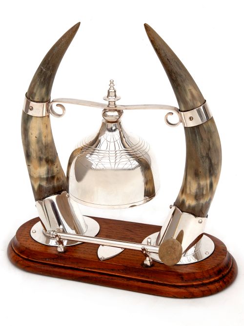 unusual cow horn table gong standing on a d end oak base - CATEGORY: ANTIQUE MISCELLANEOUS - DATED 1900