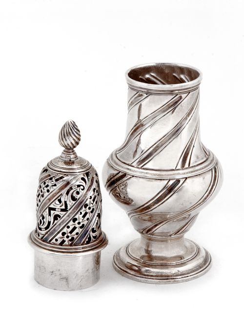 SAMUEL WOOD 95 TROY OZ SILVER SUGAR CASTER WITH A PULL OFF PIERCED TOP AND FINIAL - ADDITIONAL PHOTO 2