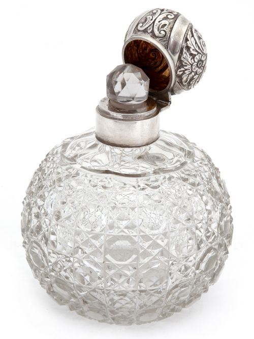 LARGE VICTORIAN SILVER TOP PERFUME BOTTLE WITH A HOB CUT GLASS GLOBE SHAPED BODY - ADDITIONAL PHOTO 2