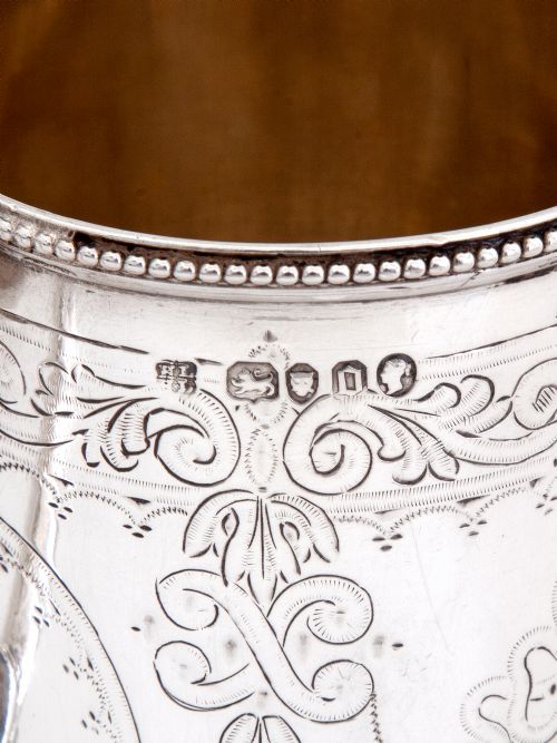 EARLY VICTORIAN TAPERING CYLINDRICAL SHAPED SILVER CHRISTENING MUG - ADDITIONAL PHOTO 3