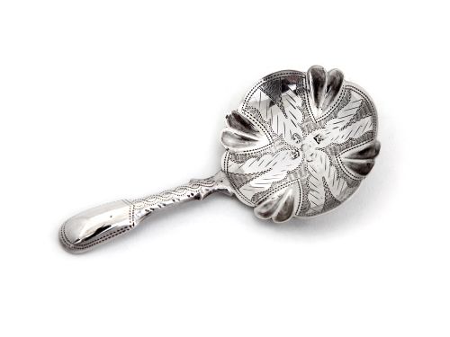 georgian silver tea caddy spoon with floral engraving and hallmarks in the centre of the bowl - CATEGORY: ANTIQUE SILVER - DATED 1800