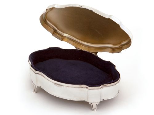 SHAPED SILVER JEWELLERY BOX STANDING ON FOUR SCROLL FEET WITH BLUE VELVET LINING - ADDITIONAL PHOTO 1