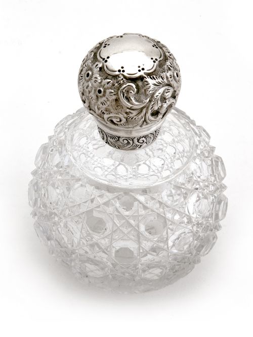 VICTORIAN SILVER AND CUT CLEAR CRYSTAL GLASS GLOBE SHAPE SCENT BOTTLE - ADDITIONAL PHOTO 1