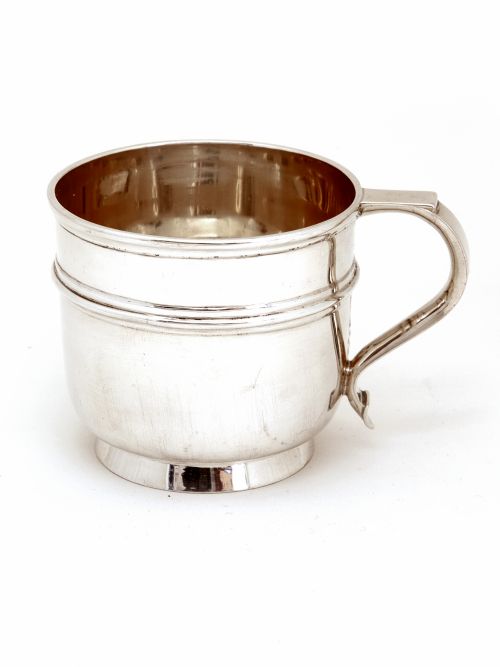 plain silver childs mug with applied mid band and scroll handle - CATEGORY: ANTIQUE SILVER - DATED 1920