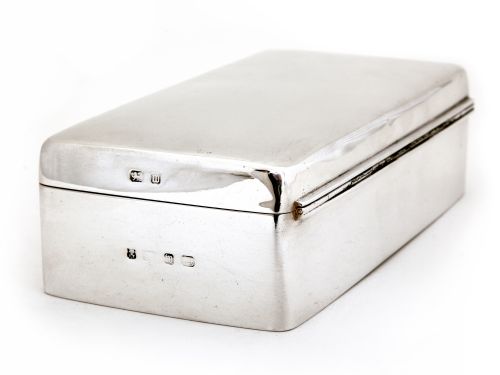 VICTORIAN PLAIN SILVER CIGARETTE OR CIGAR BOX WITH ROUNDED CORNERS AND CEDAR WOOD LINING - ADDITIONAL PHOTO 2
