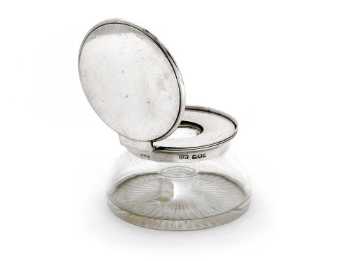 PLAIN MOUNTED EDWARDIAN CIRCULAR INK POT WITH A PLAIN HINGED LID AND A SHAPED CLEAR GLASS BODY - ADDITIONAL PHOTO 2
