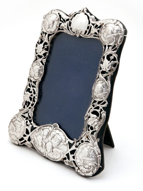 william comyns silver picture photo frame with a cast border decorated with reynolds angels - CATEGORY: ANTIQUE SILVER - DATED 1900